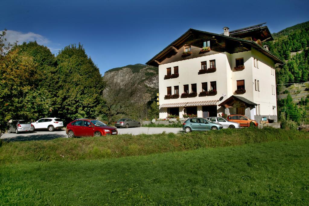 Hotel Edelweiss Villeneuve Extérieur photo